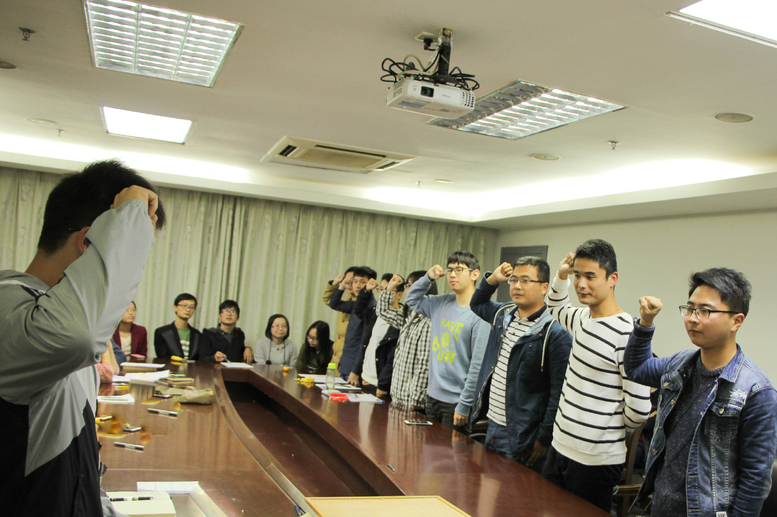 1479175506108255.png meeting3-4.jpg