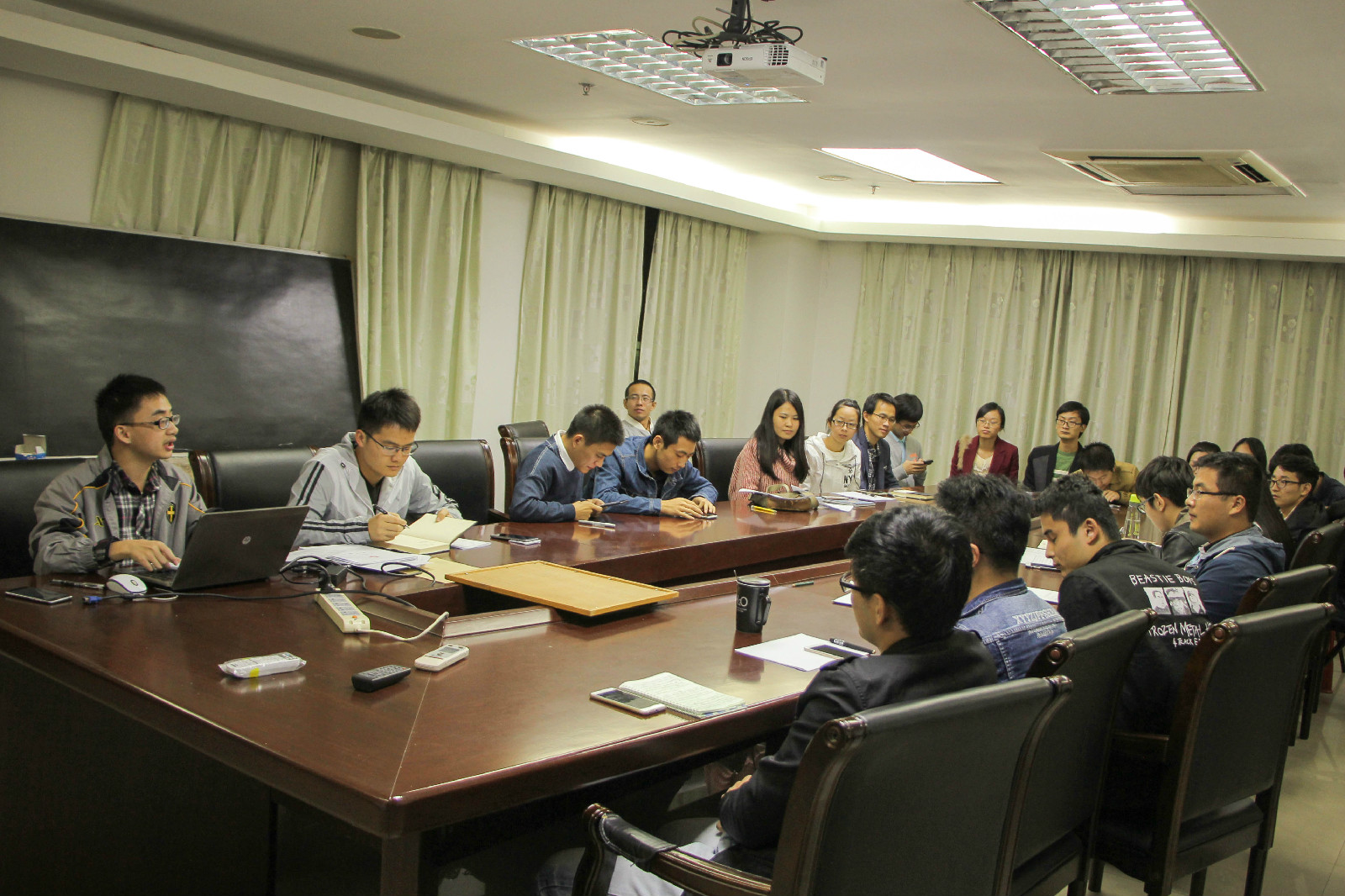 1479175521466034.png meeting3-2.jpg